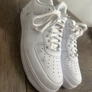 Air Force 1 (white)  11.5
